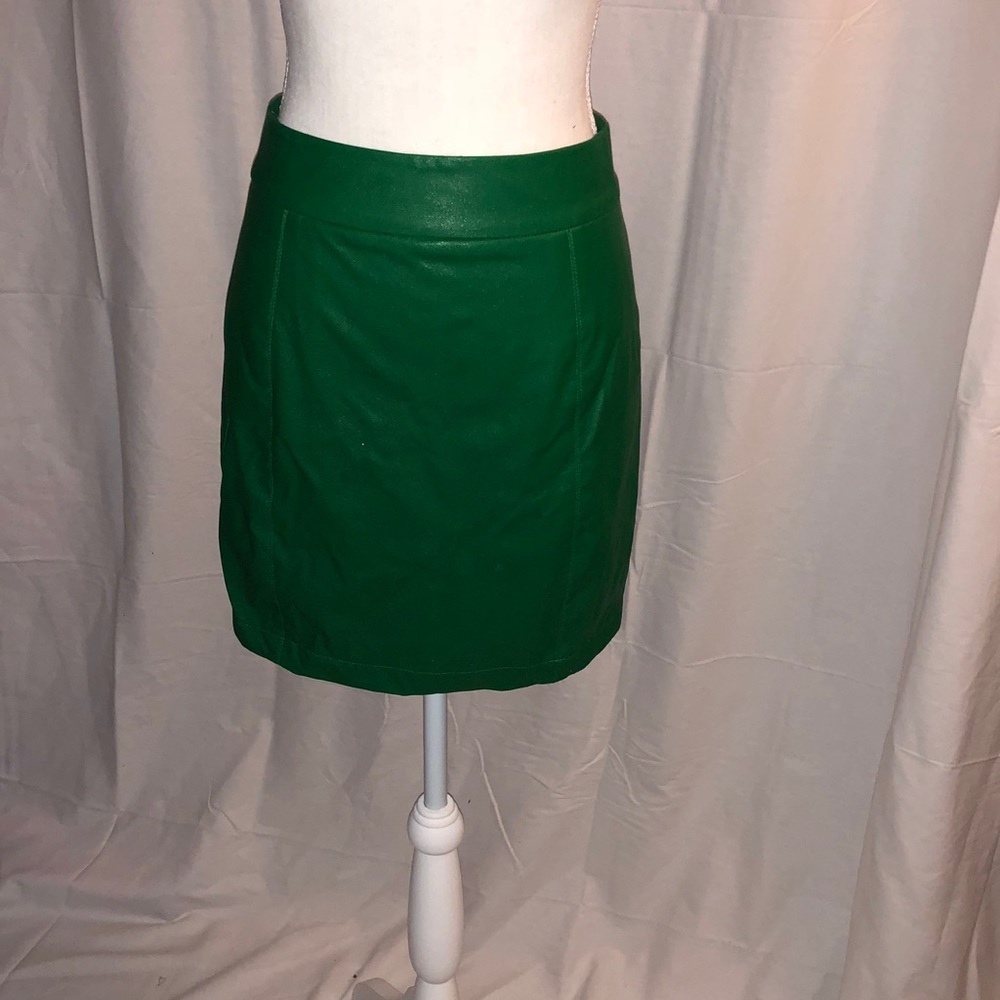 🍏🥝🥦🥒💚 Forever 21 Mini Skirt Vegan 🍏🥝🥦🥒💚